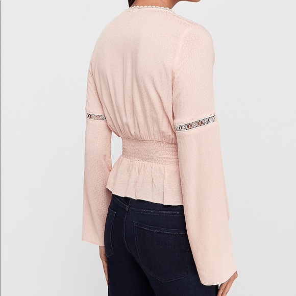 🎉HP🎉Express Jacquard Bell Sleeve Peplum Top - Picture 2 of 4